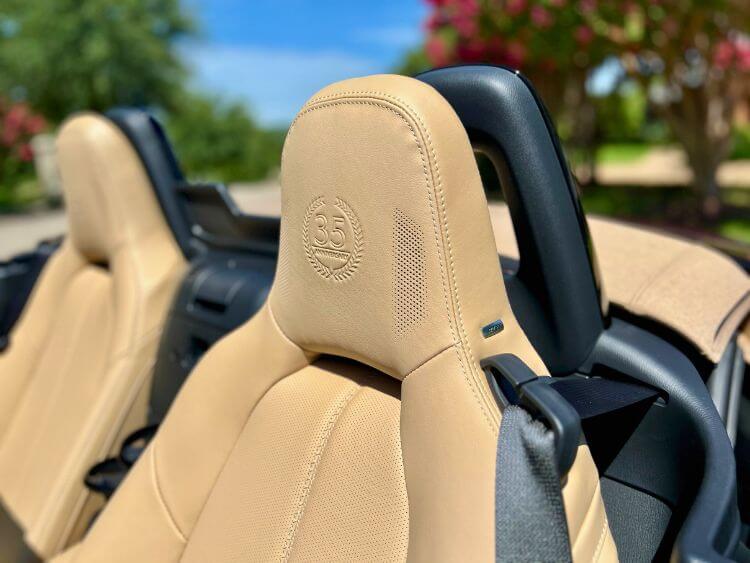 2025-Mazda-MX-5-Miata-35th-Anniversary-35th-heardestsl-carpro,.jpg